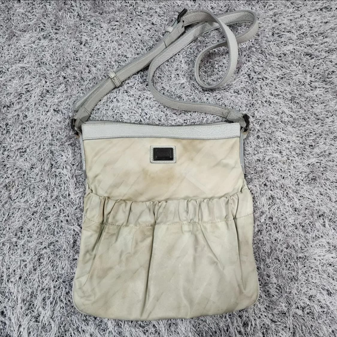 버버리 크로스백 상품이미지1