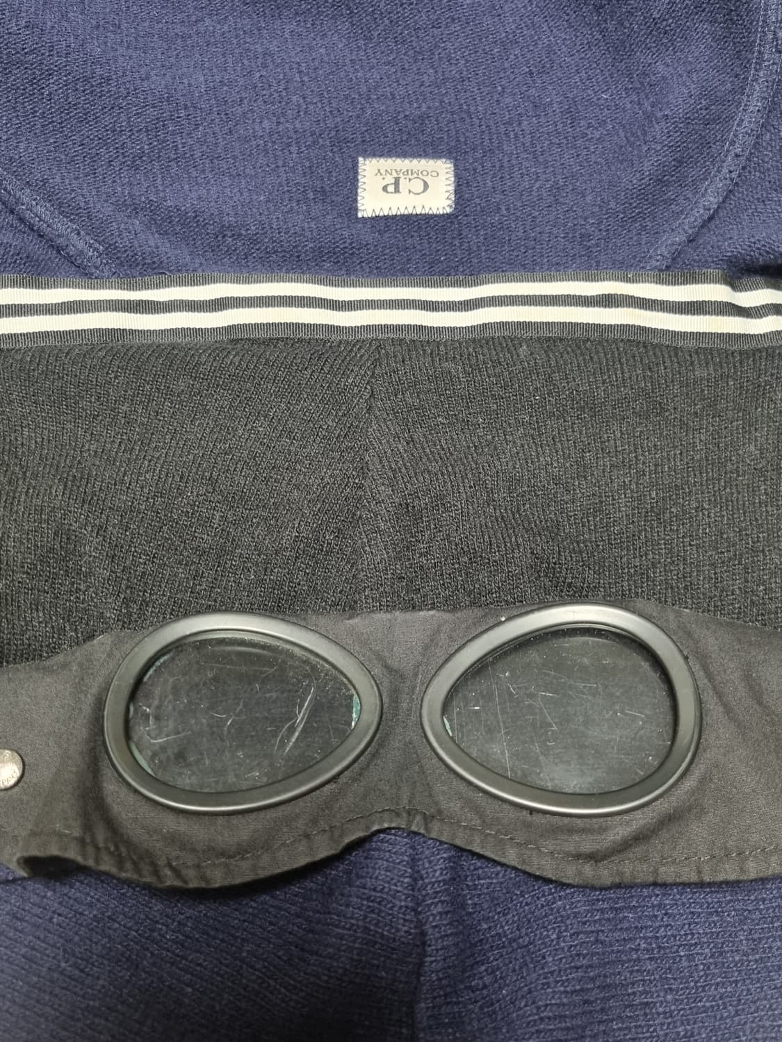 cp컴퍼니 고글 니트집업 상품이미지3