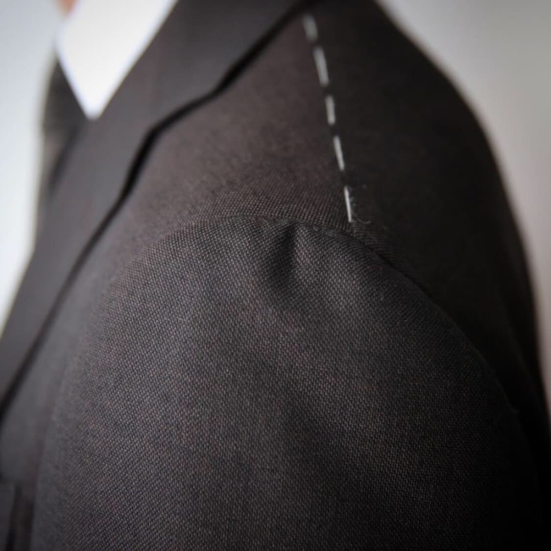 안드레아서울 링자켓 캄트위스트 수트, 브라운 상품이미지2