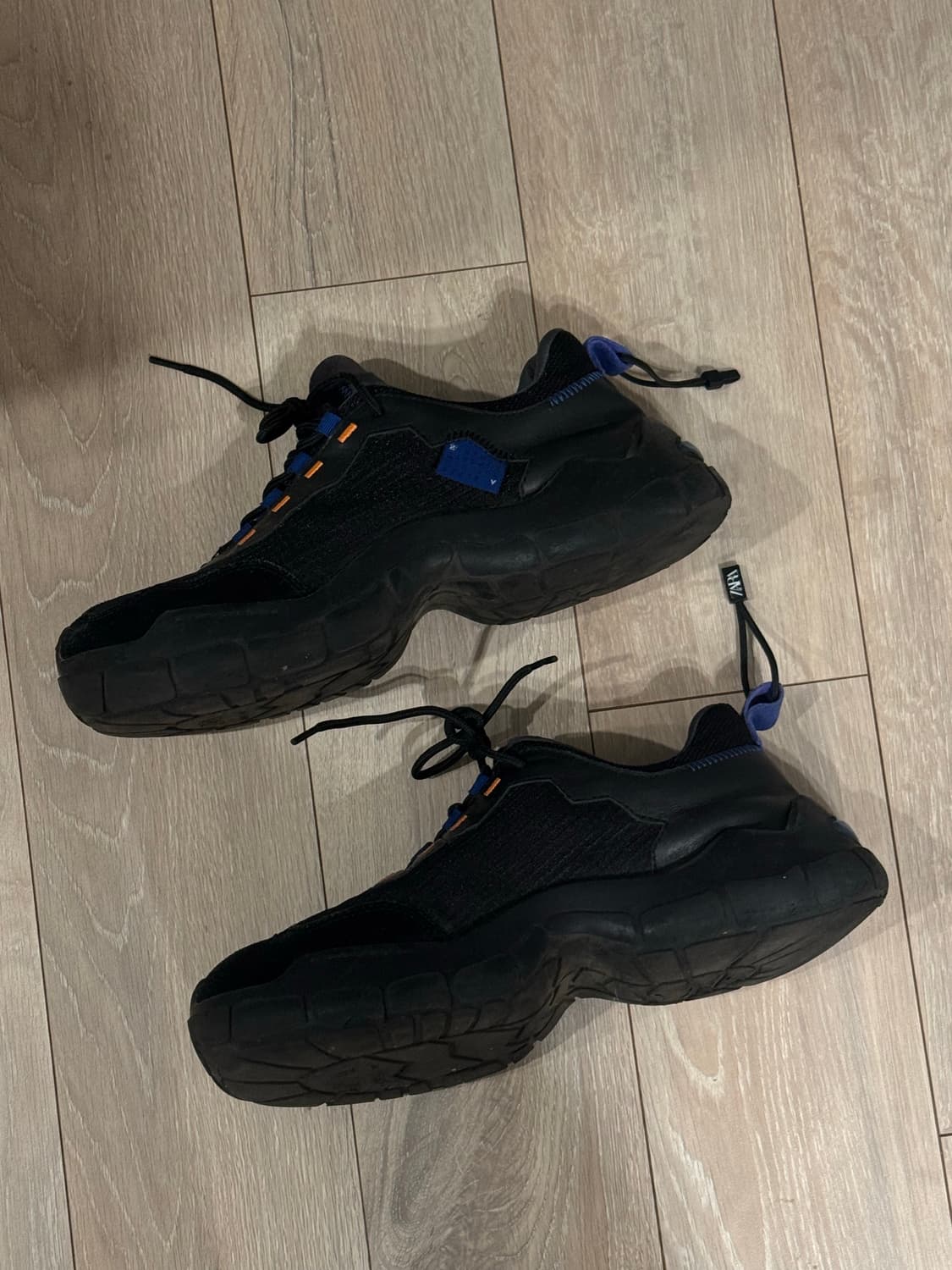 자라 x 아더에러 콜라보 스니커즈 상품이미지4