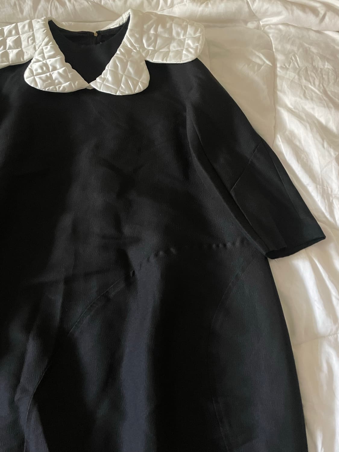 꼼데가르송 / 22FW 퀼팅 빅카라 볼륨미너스 원피스 상품이미지2