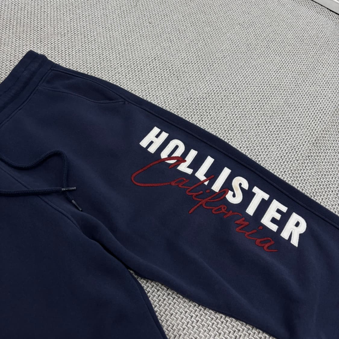 Hollister Y2K 트레이닝 팬츠 상품이미지2