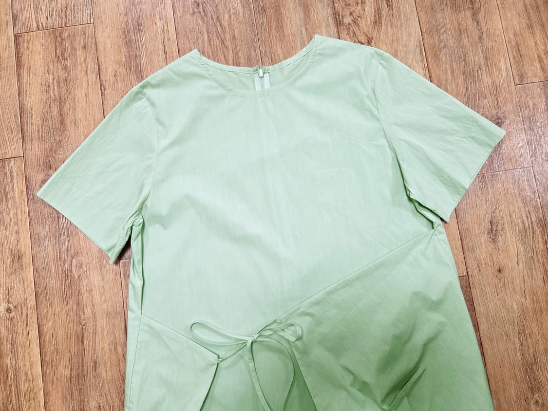 헬베티카(HELVETICA) 바스락 랩원피스 55-66 새상품 상품이미지2