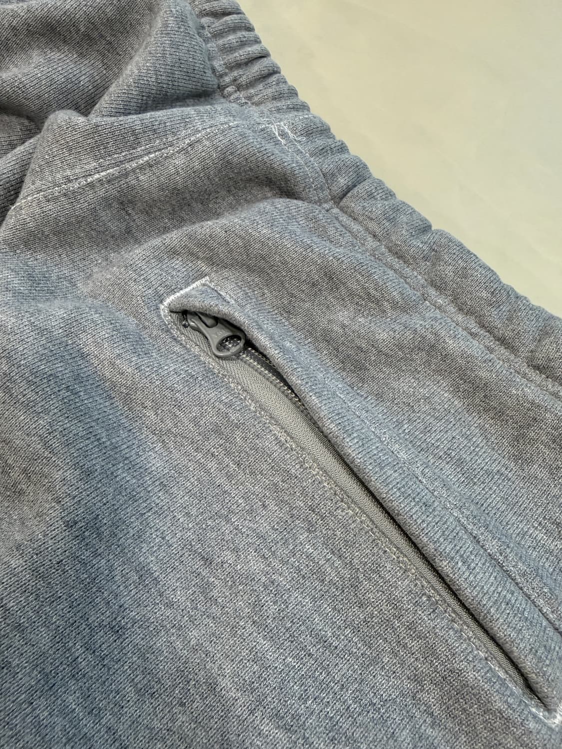 에센스룸 블라인드파일즈 스웻팬츠 그레이 L(32-34) 상품이미지6