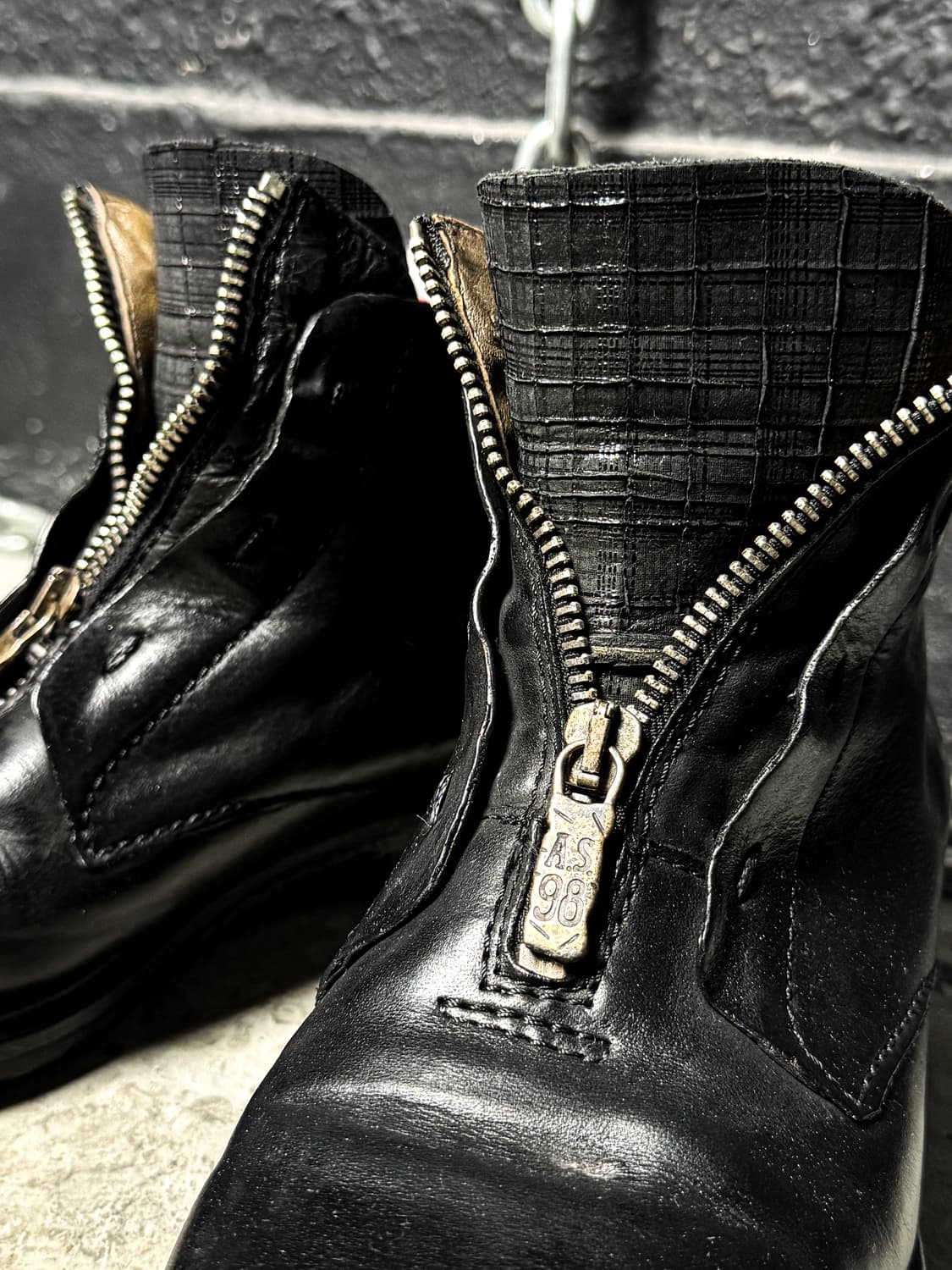 AS 98 – Front Zip Leather Ankle Boots   상품이미지3