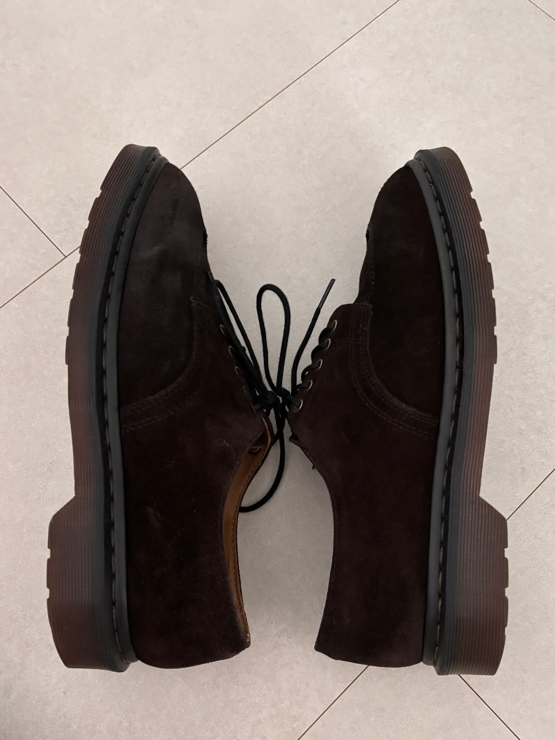 닥터마틴 2046 더비 - 에이징된 다크브라운 스웨이드 (270) 상품이미지5