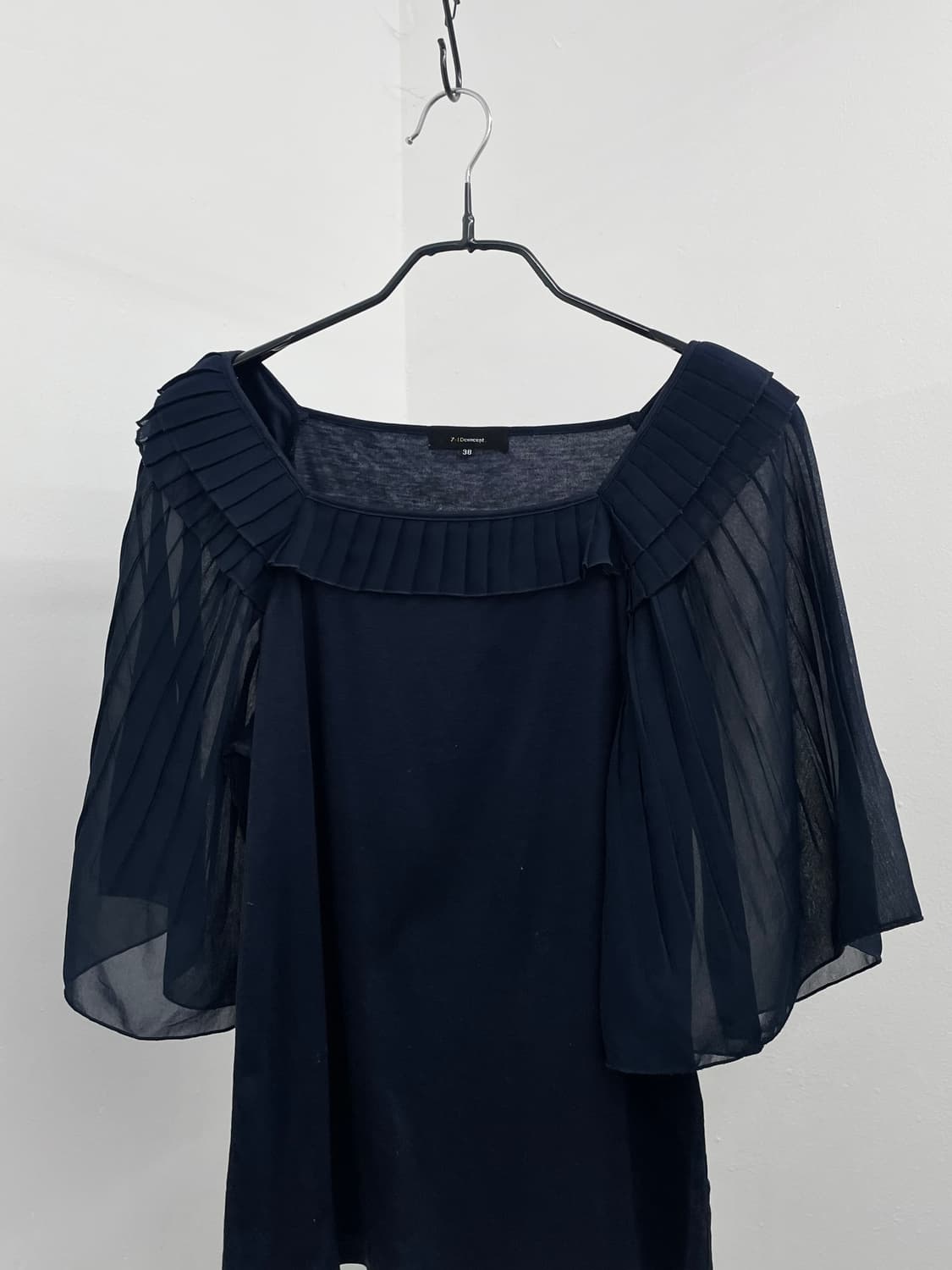 네이비 플리츠 프릴 탑 상품이미지5