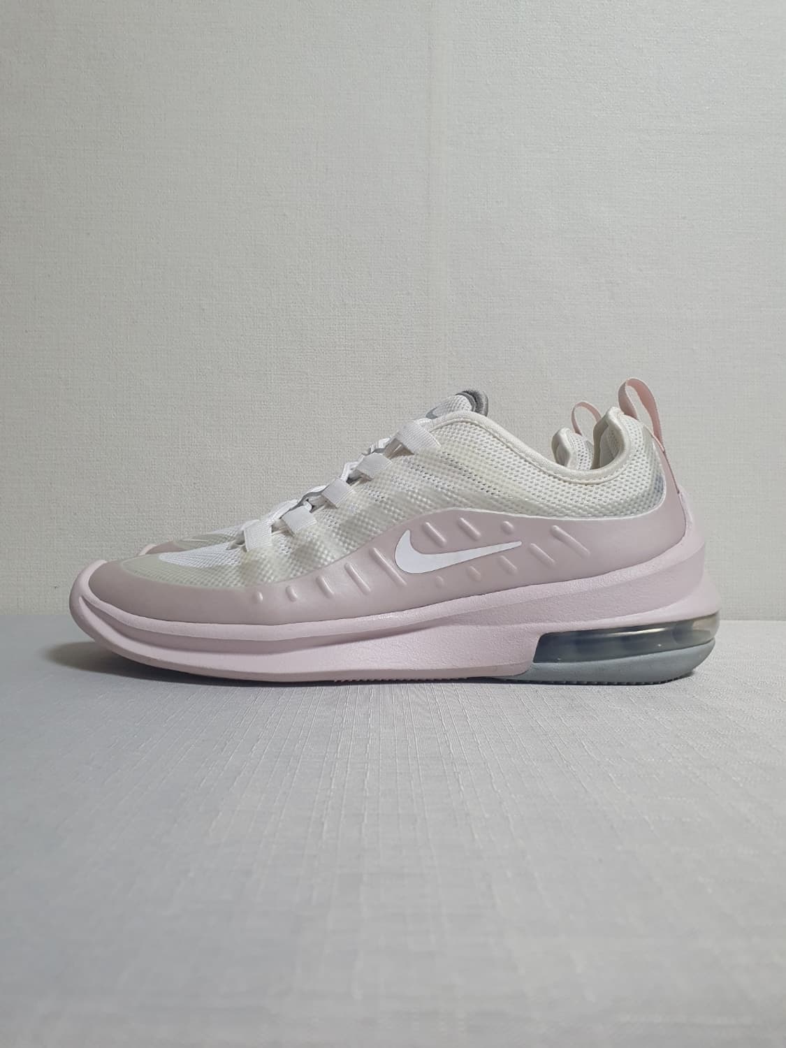 나이키 에어맥스 액시스 화이트 베얼리로즈 240mm 상품이미지1