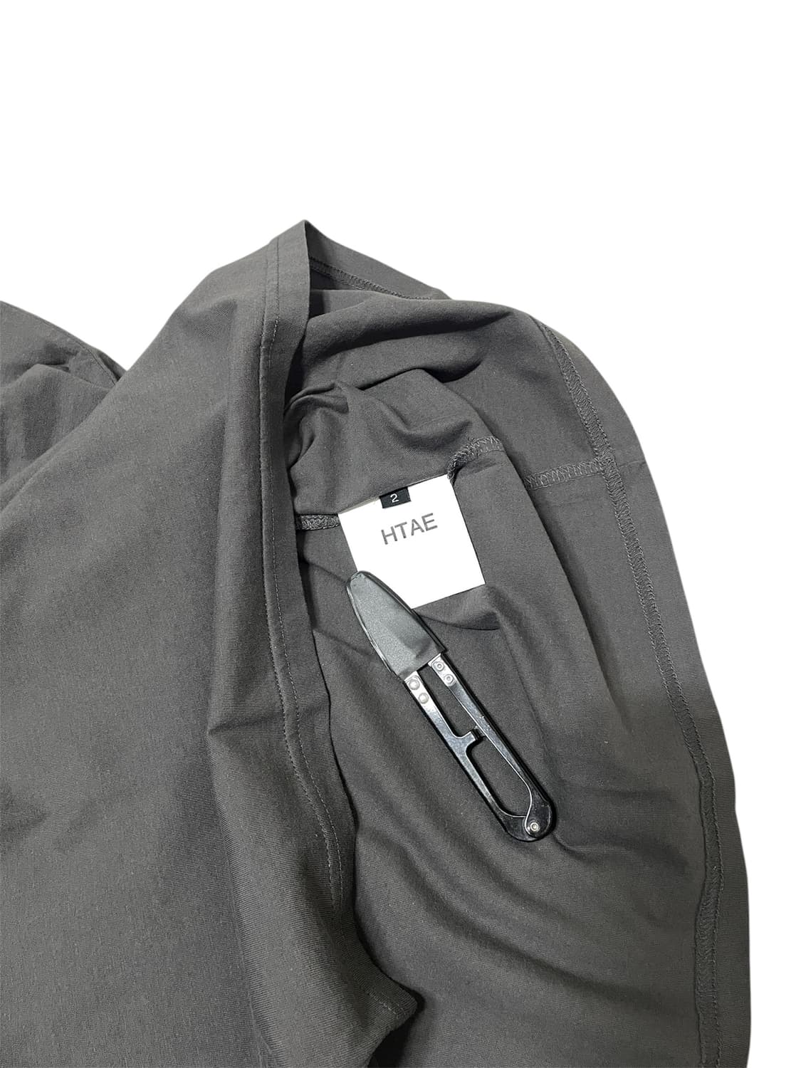 HTAE 90s Basement Long Sleeve Charcoal 2 상품이미지2