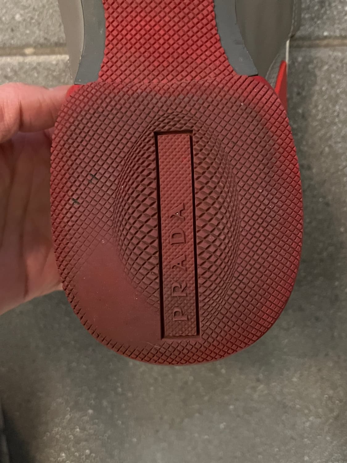 프라다 클라우드버스트 상품이미지5