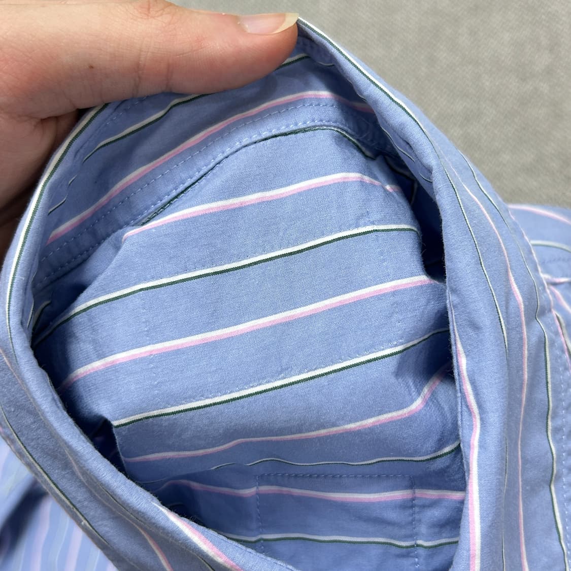 아더에러 스트라이프 셔츠(OS) 상품이미지2