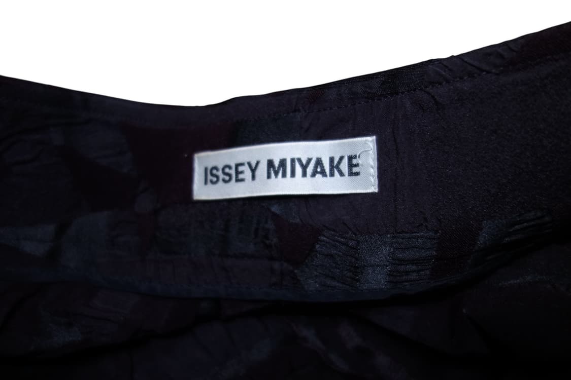 •이세이 미야케 텍스처 디테일 팬츠 상품이미지3