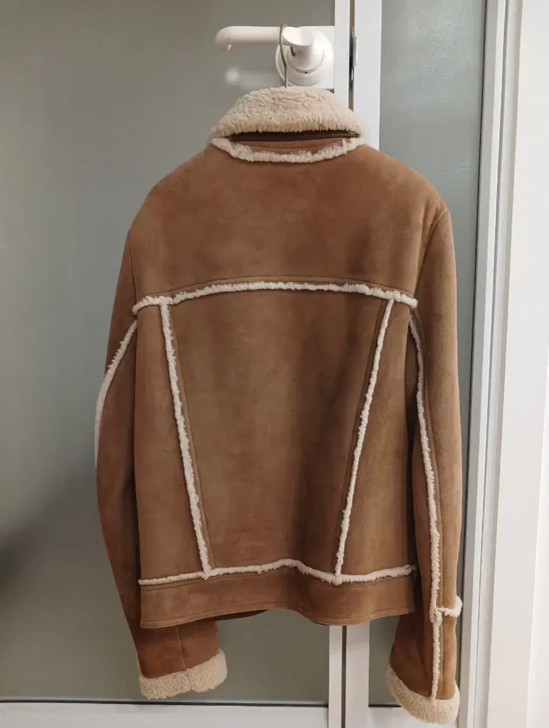 TOM FORD SHEARLING TRIMMED SUEDE JACKET 상품이미지3