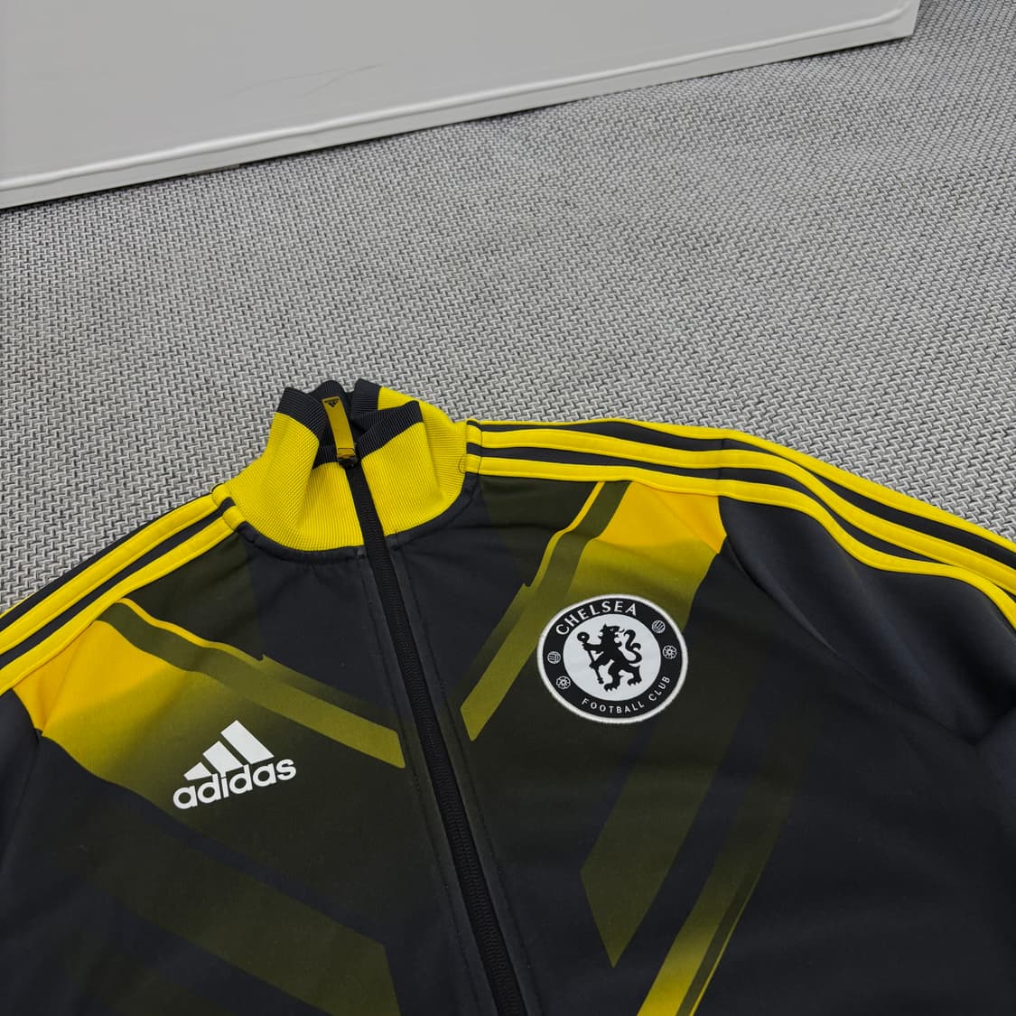 Adidas 첼시 트랙탑  상품이미지2