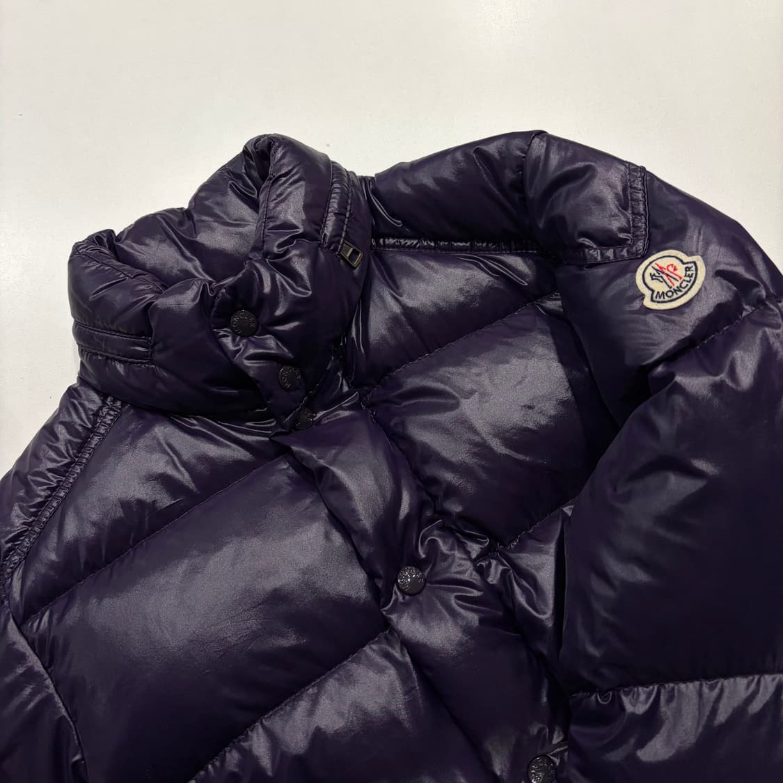 [2] 몽클레어 유광 퍼플 다운 패딩 자켓 D123 상품이미지3