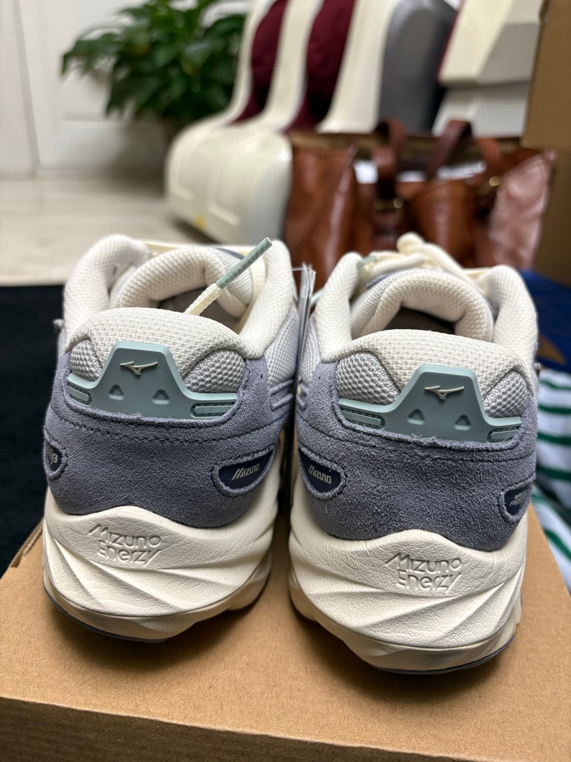 미즈노 웨이브 라이더 240 신상품 상품이미지3