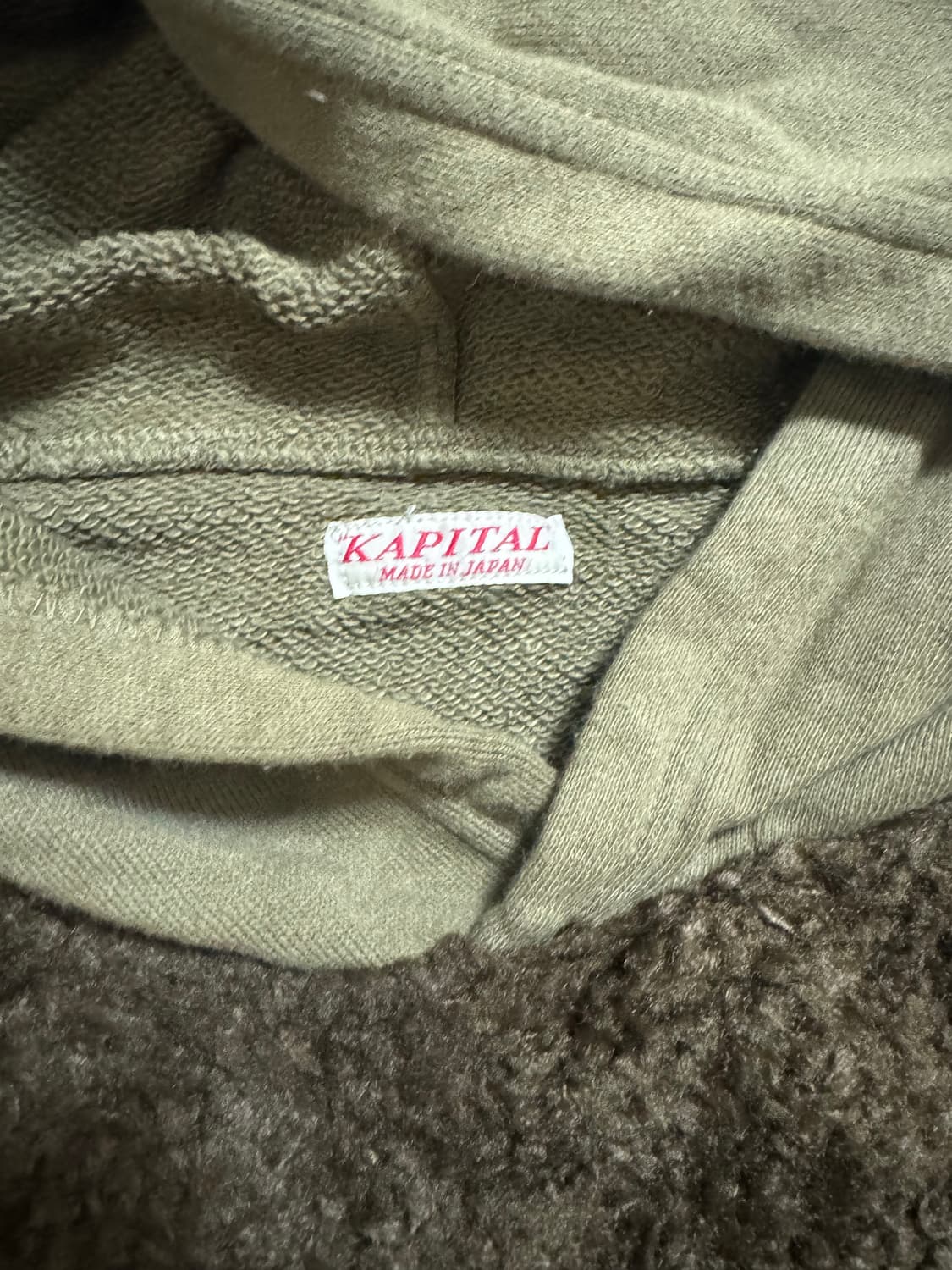 [2]캐피탈 30 플리스 x 퍼 그리즐리 후드 스웨트셔츠 카키 상품이미지2