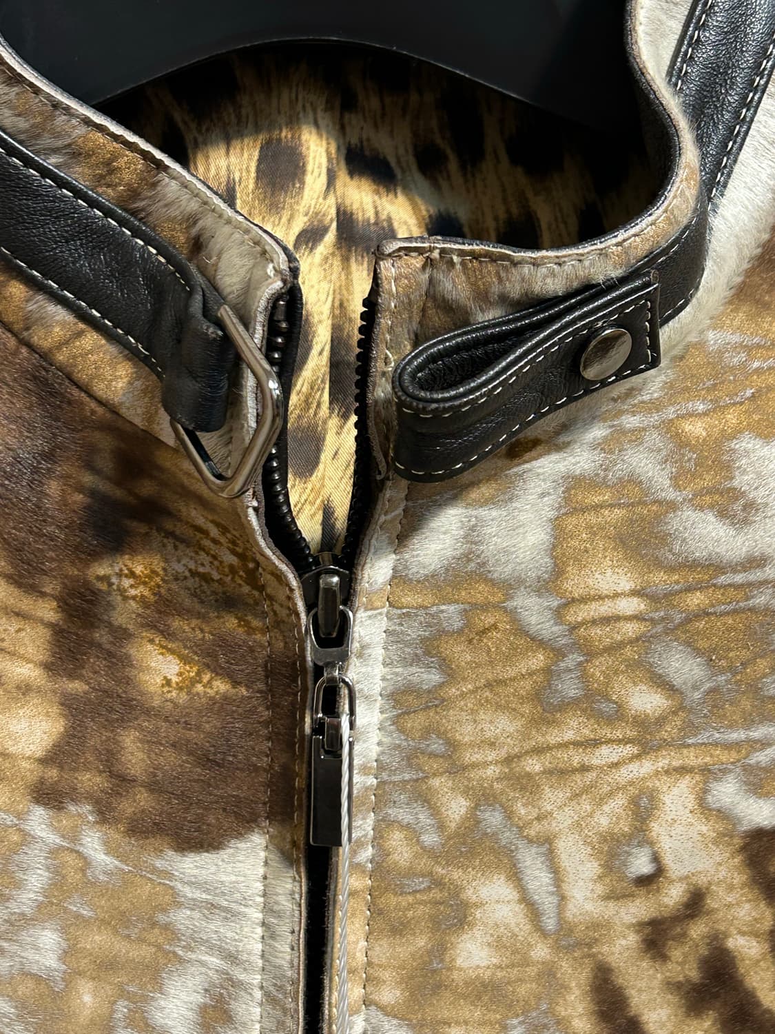 유즈드 카우헤어 패치워크 레더 하이넥 자켓 상품이미지4