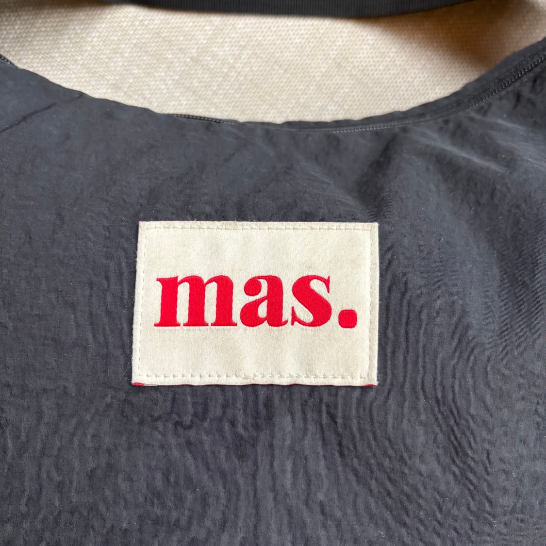 마스마룰즈 하프문 크로스백 블랙 상품이미지3