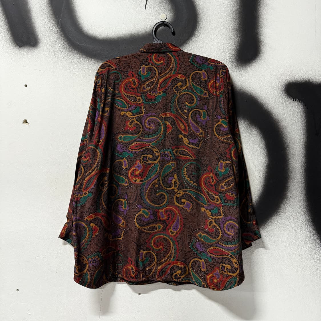 VTG 빈티지 메탈 탭 디테일 페이즐리 풀 패턴 에스닉 긴팔 셔츠 상품이미지2