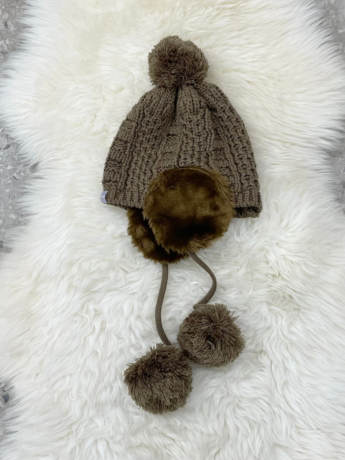 브라운 이어머프 방울 비니 상품이미지1