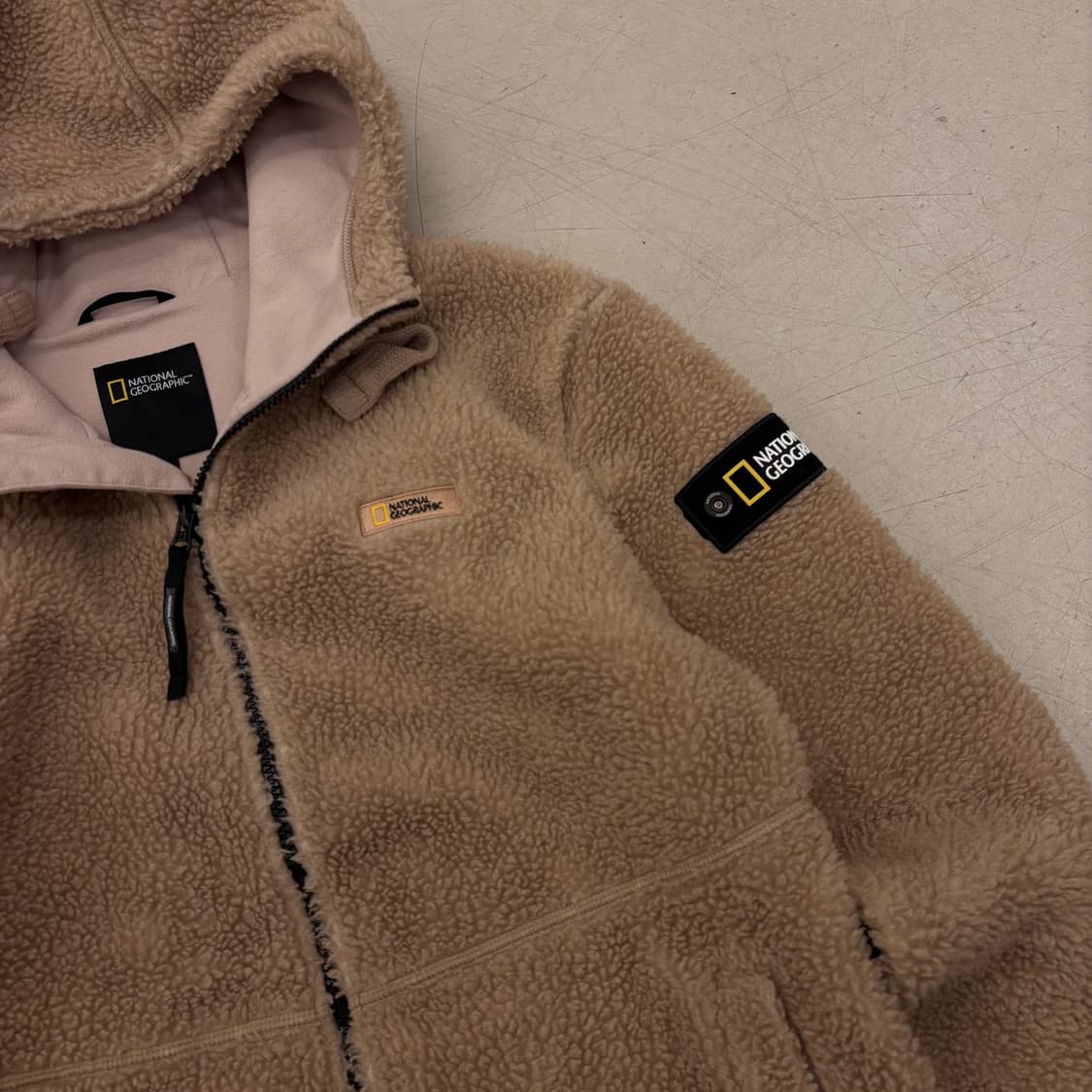 내셔널지오그래픽 와펜 플리스 후드 집업 상품이미지2