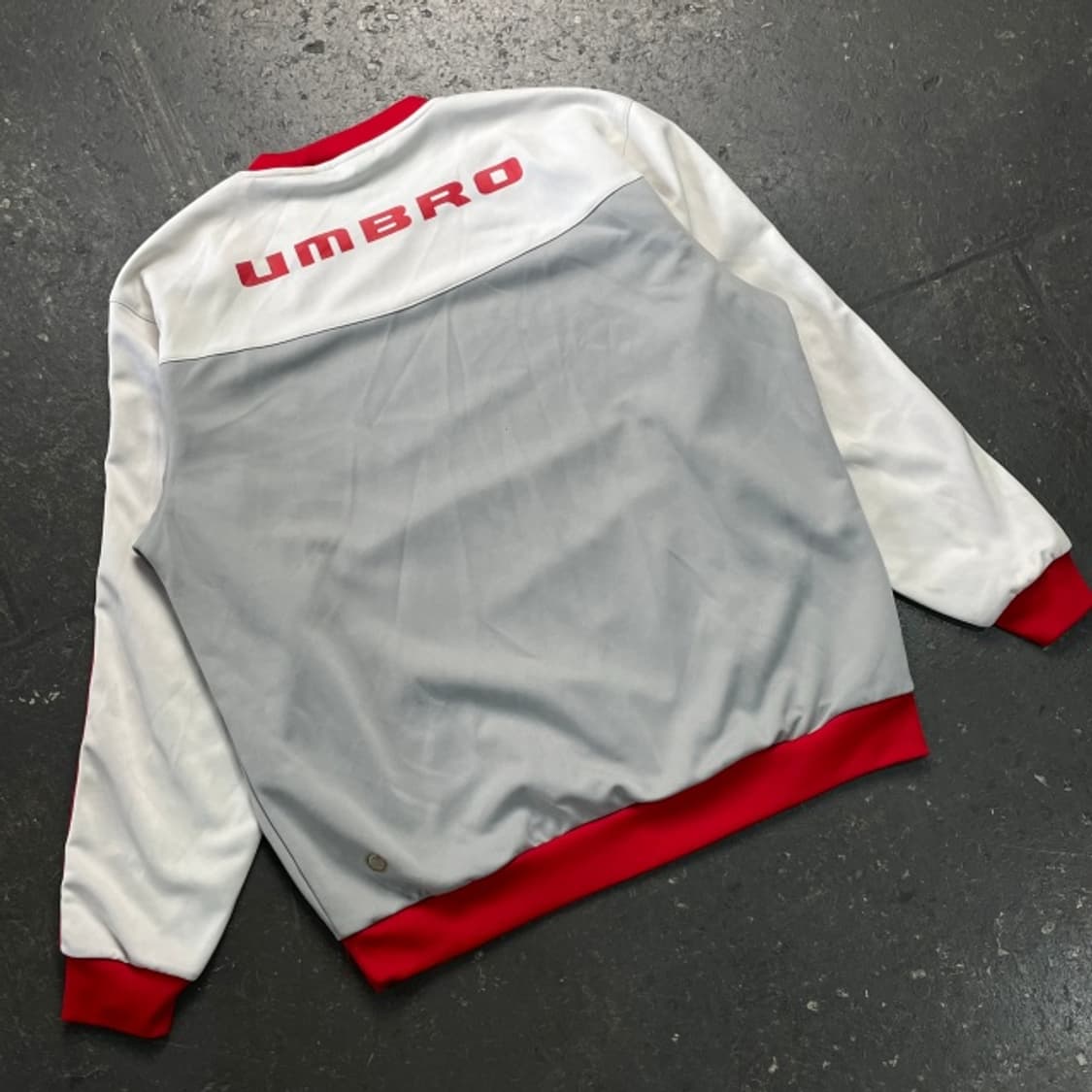 105 엄브로 올드스쿨 맨투맨 상품이미지5