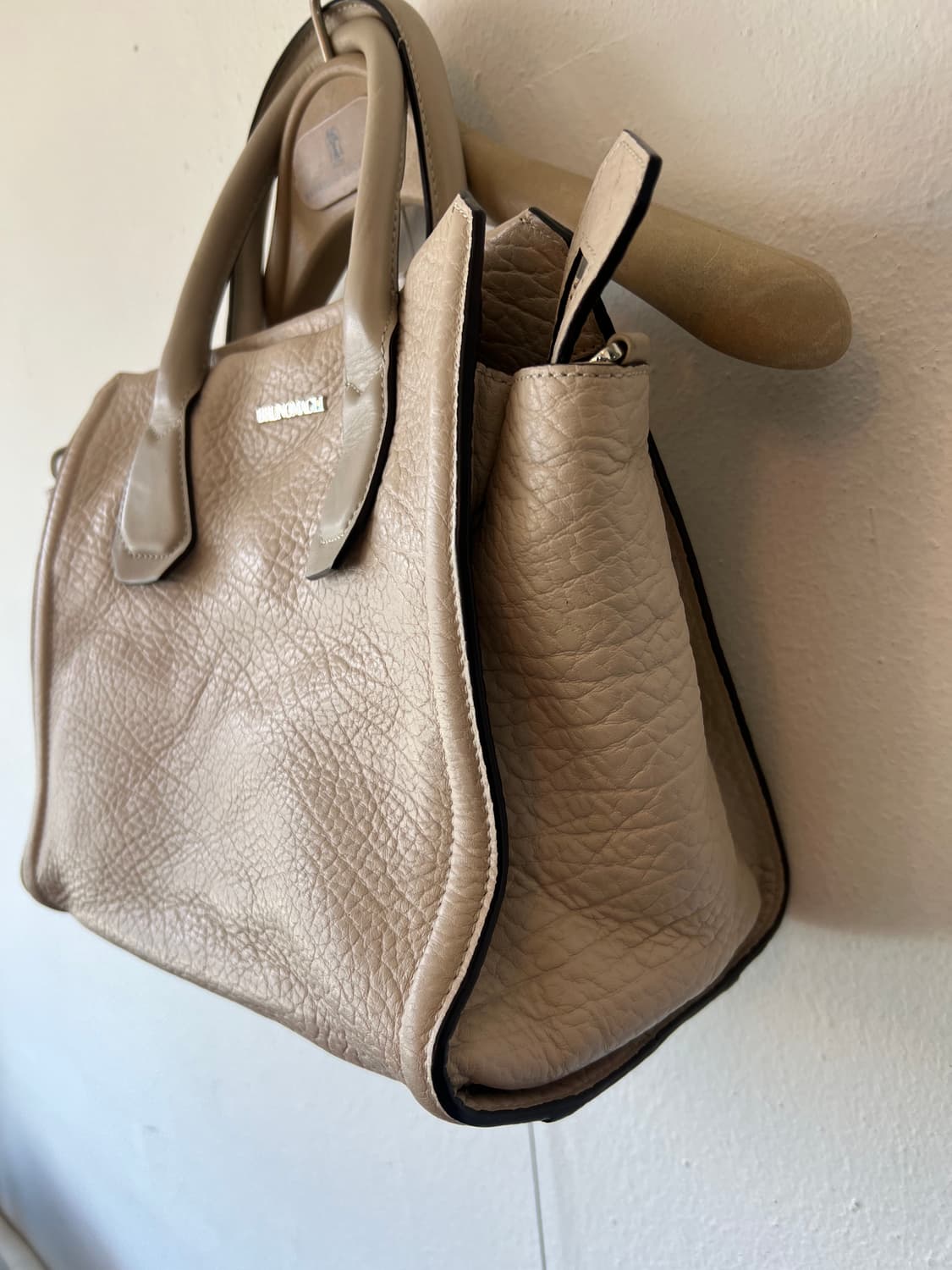 브루노말리 여성 베이지 소가죽 토트백 크로스백 상품이미지3