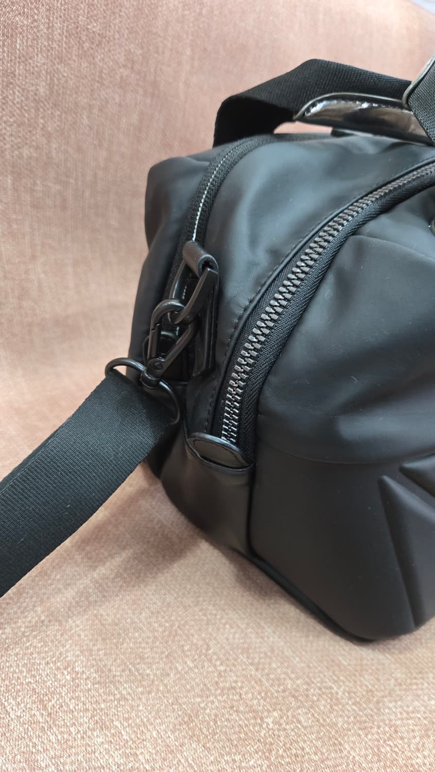 데상트 블랙 토트백 겸 숄더백 골프 상품이미지3