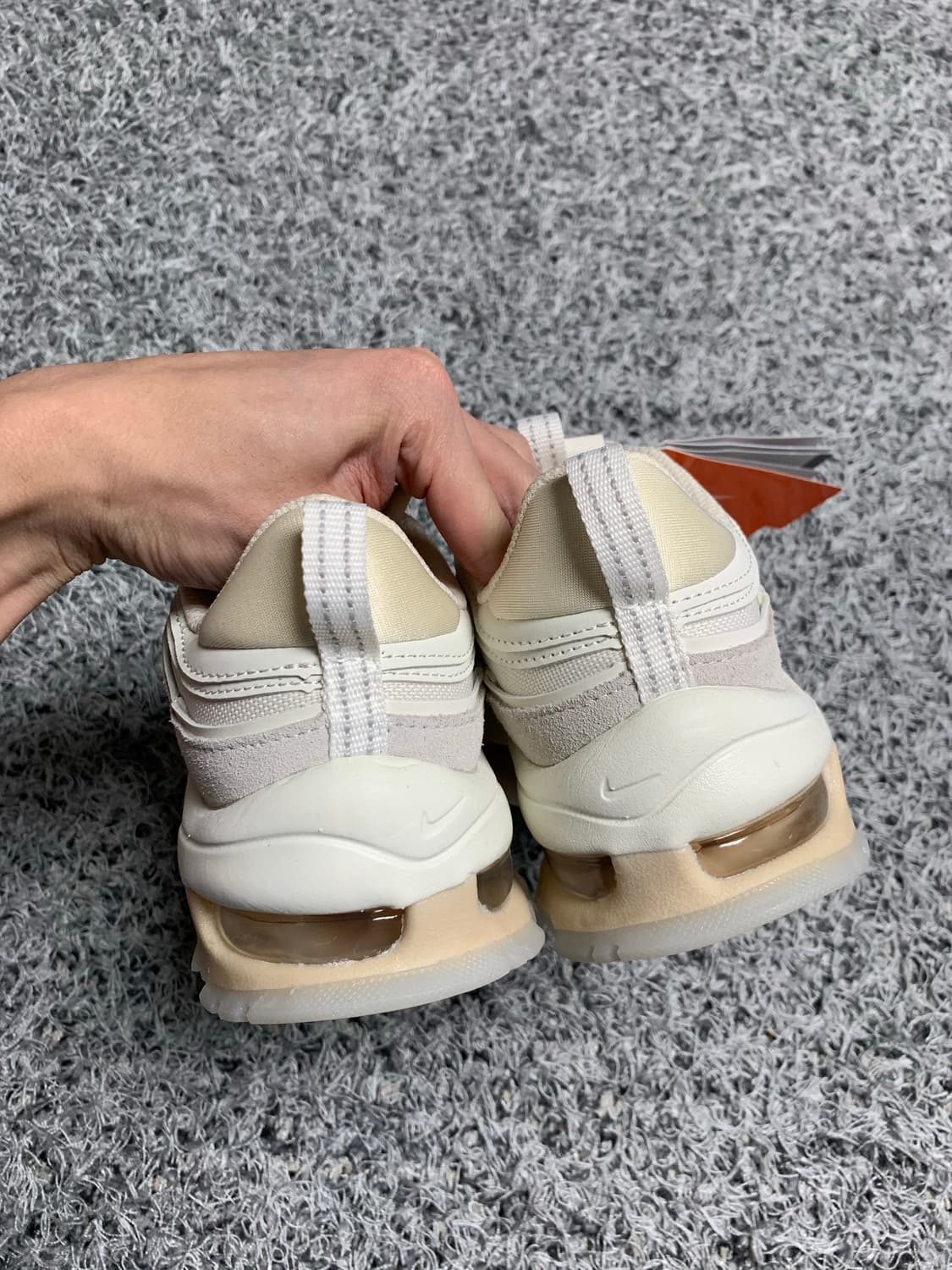 235새상품)나이키 에어맥스97 퓨추라 상품이미지3