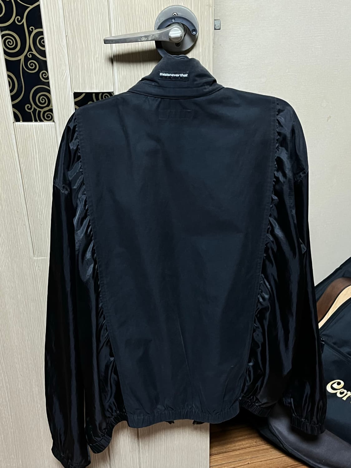 디스이즈네버댓 바람막이 상품이미지2