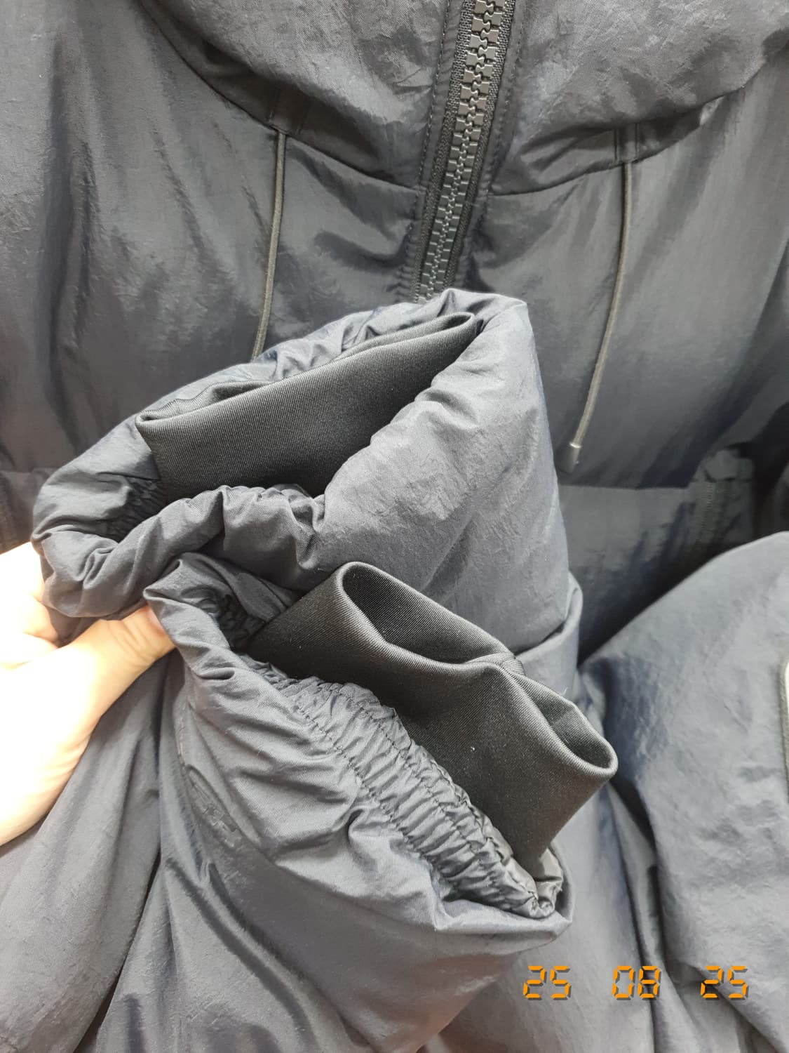 언더아머 패딩 점퍼L (블랙)모자일체형 상품이미지3