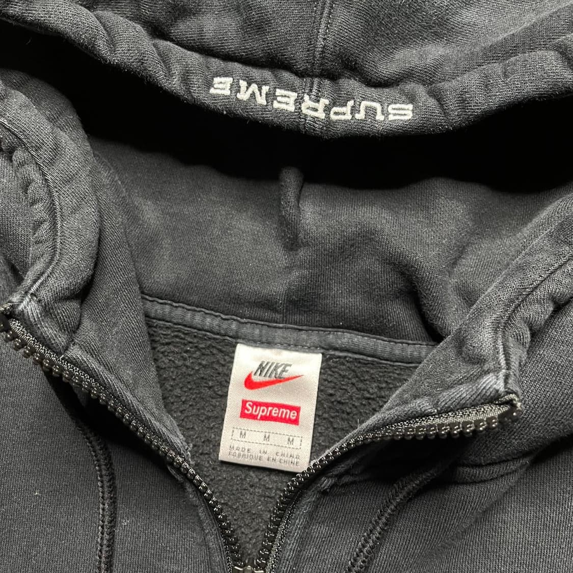 슈프림 x 나이키 하프집 후드티 블랙 상품이미지4