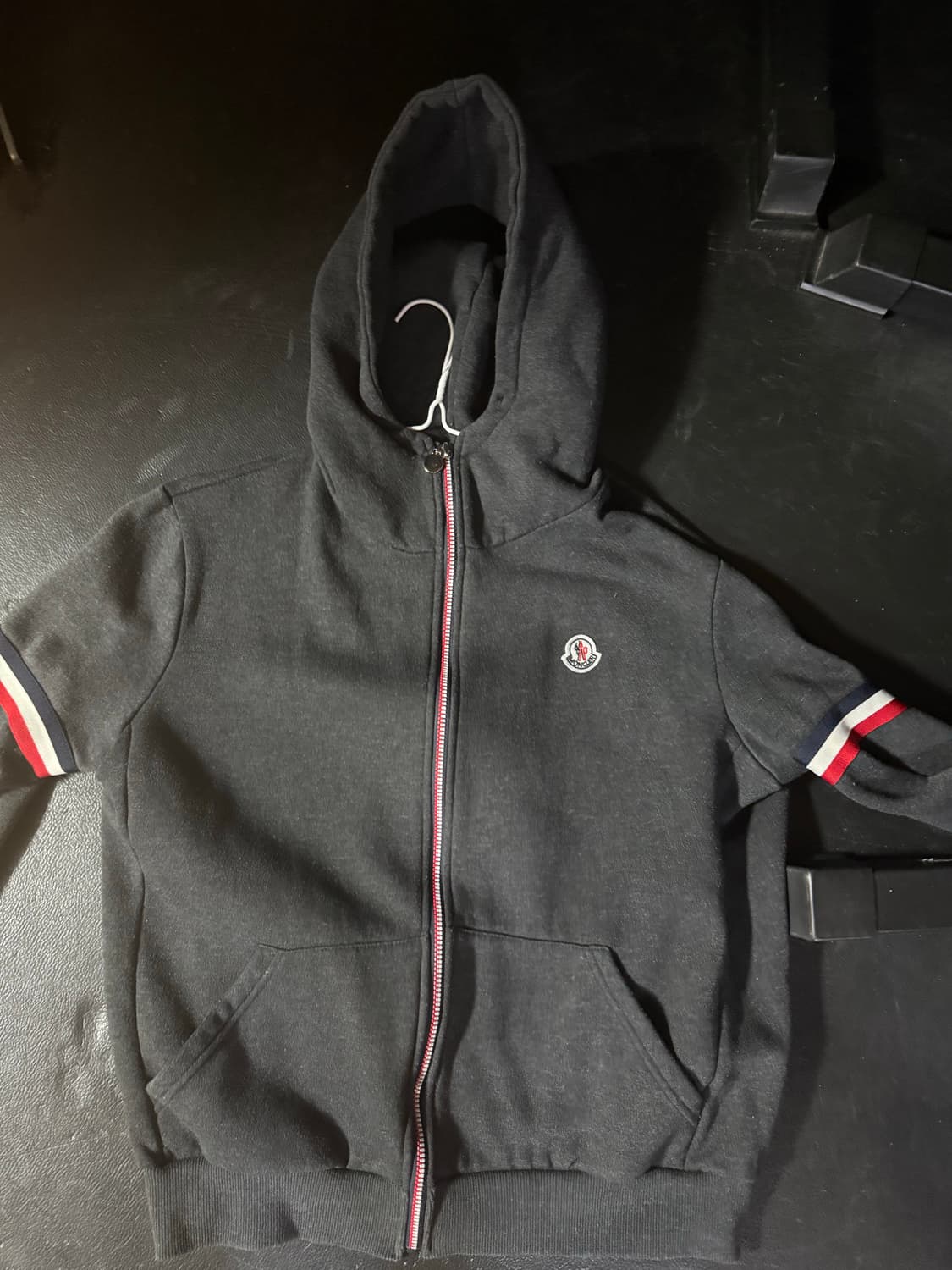 빈지티 몽클래어 삼선 후드집업 상품이미지1