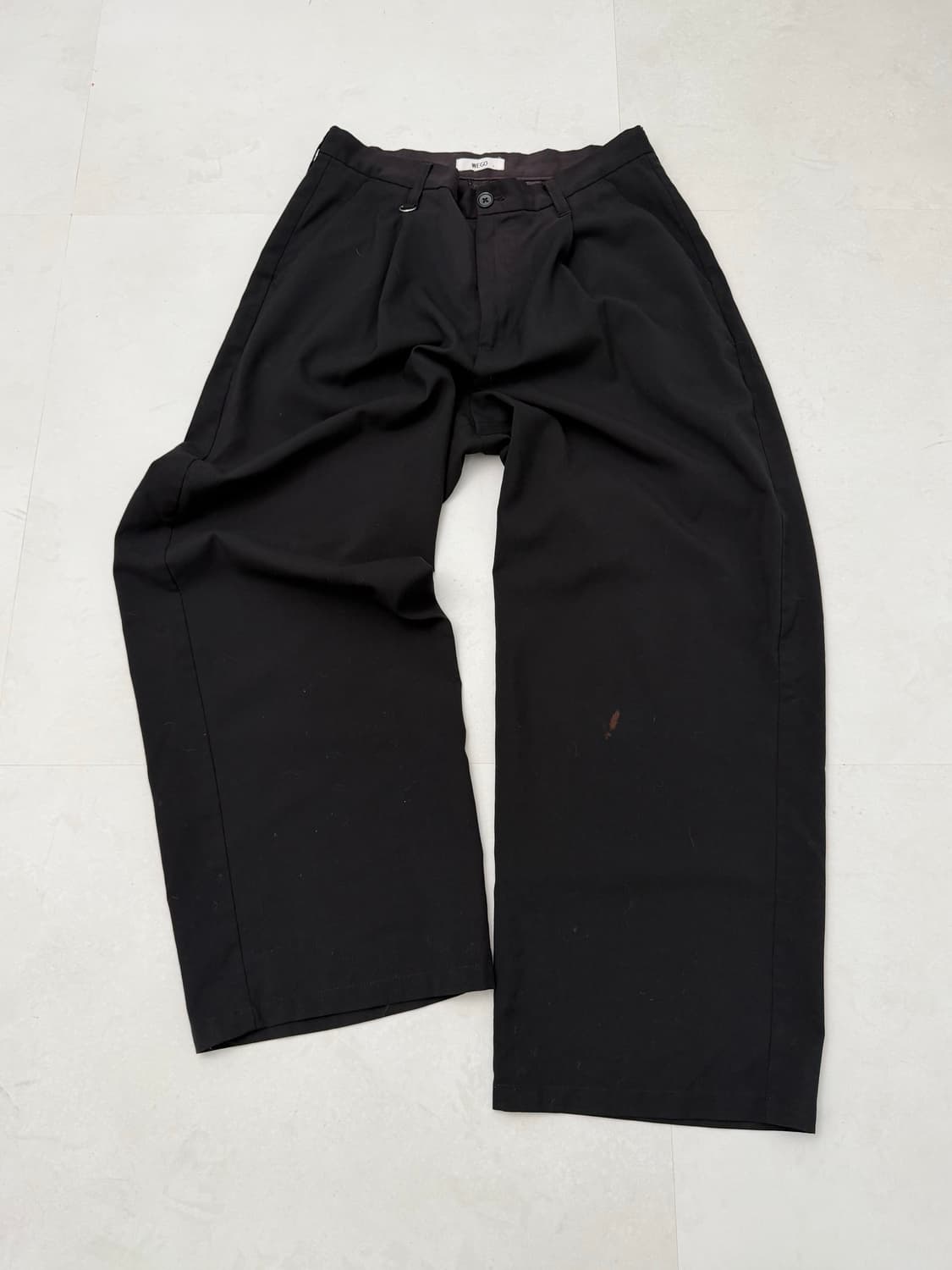 블랙 와이드 핀턱 슬랙스  상품이미지4