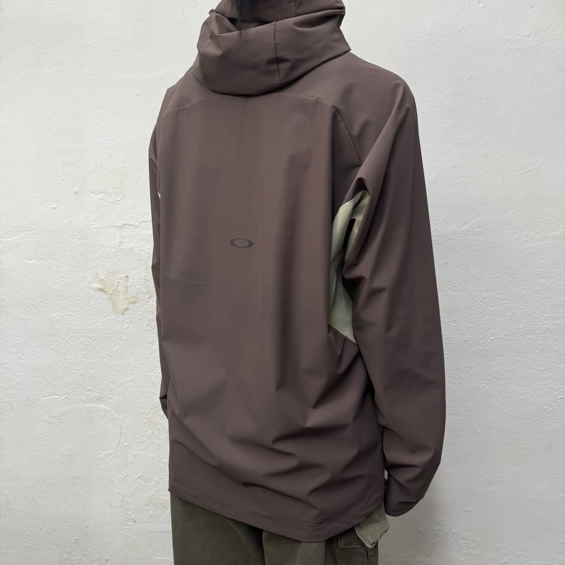 오클리(OAKLEY) 인디핑크 서클로고 퓨전 플랙스 후드 트레이닝 집업 상품이미지2