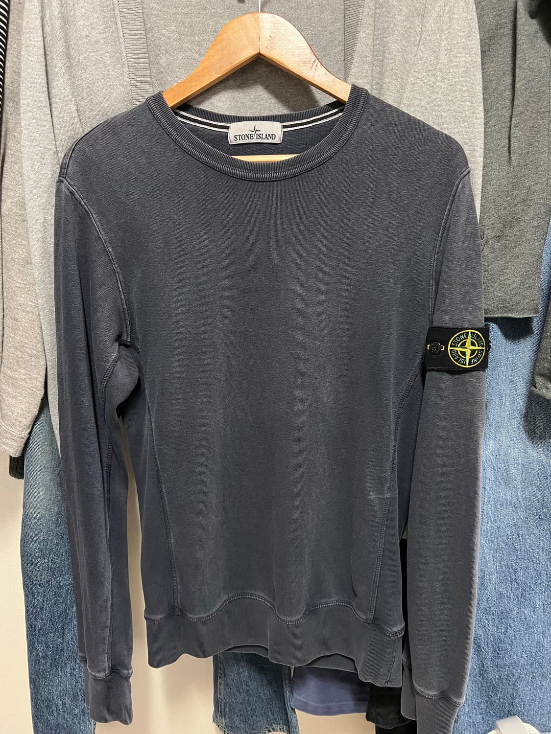 스톤아일랜드 맨투맨 상품이미지1