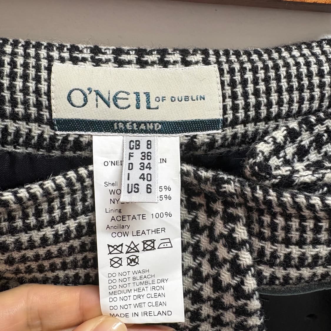 O'NEIL of DUBLIN 오닐 오브 더블린 가죽버클 울 미디 스커트 상품이미지3