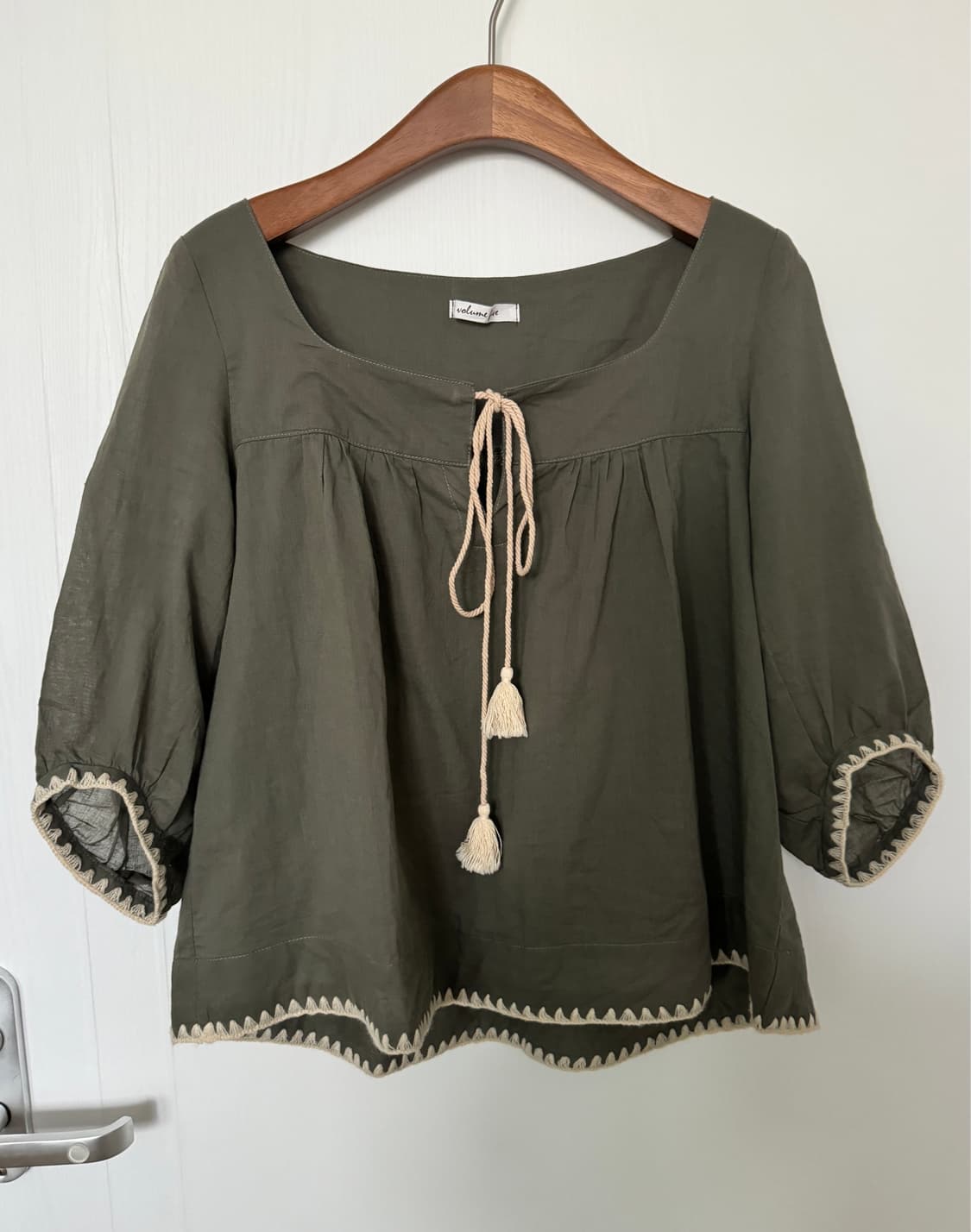 Khaki Tassel Trim Blouse 상품이미지1