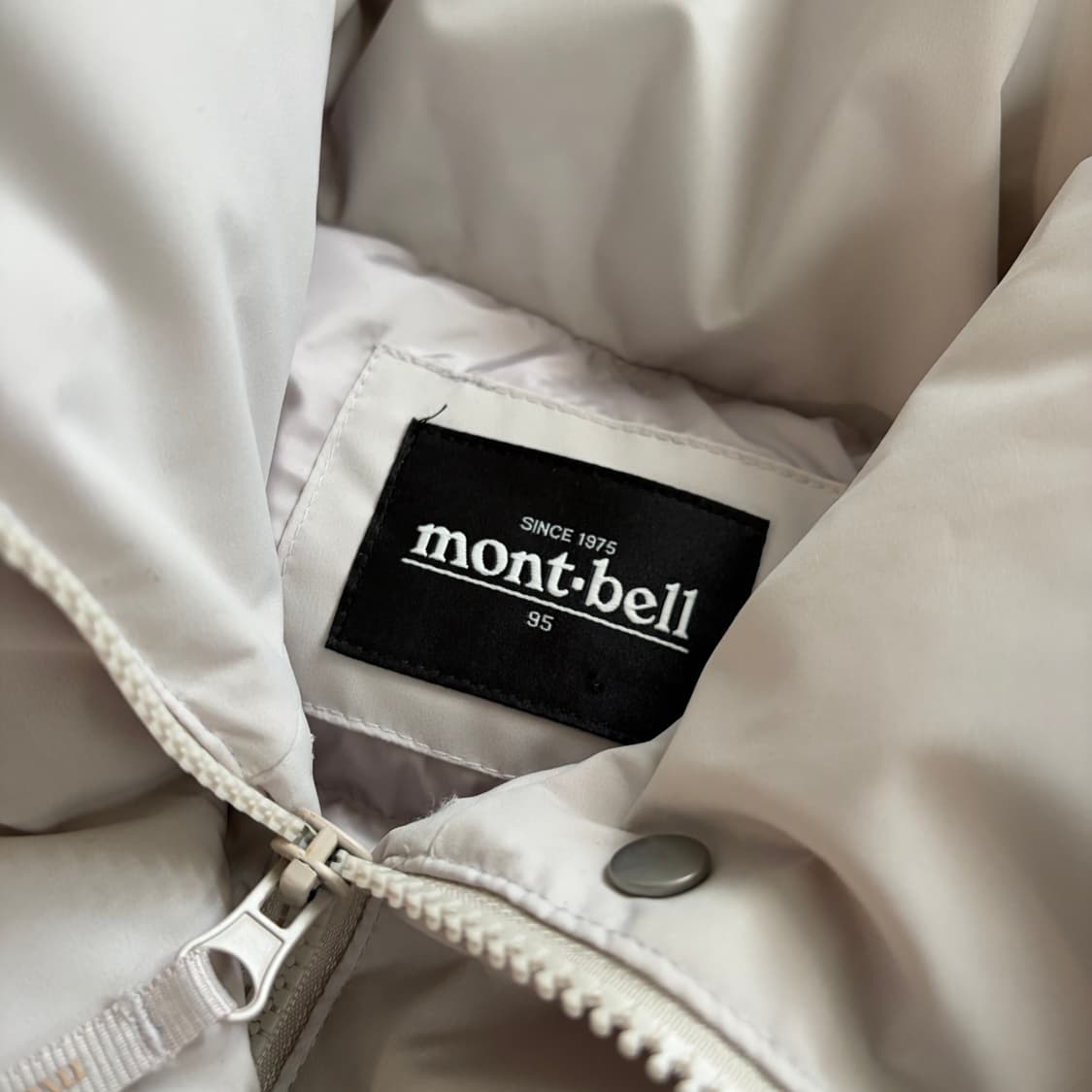 몽벨 에어웜 빈티지 패딩 M 상품이미지5