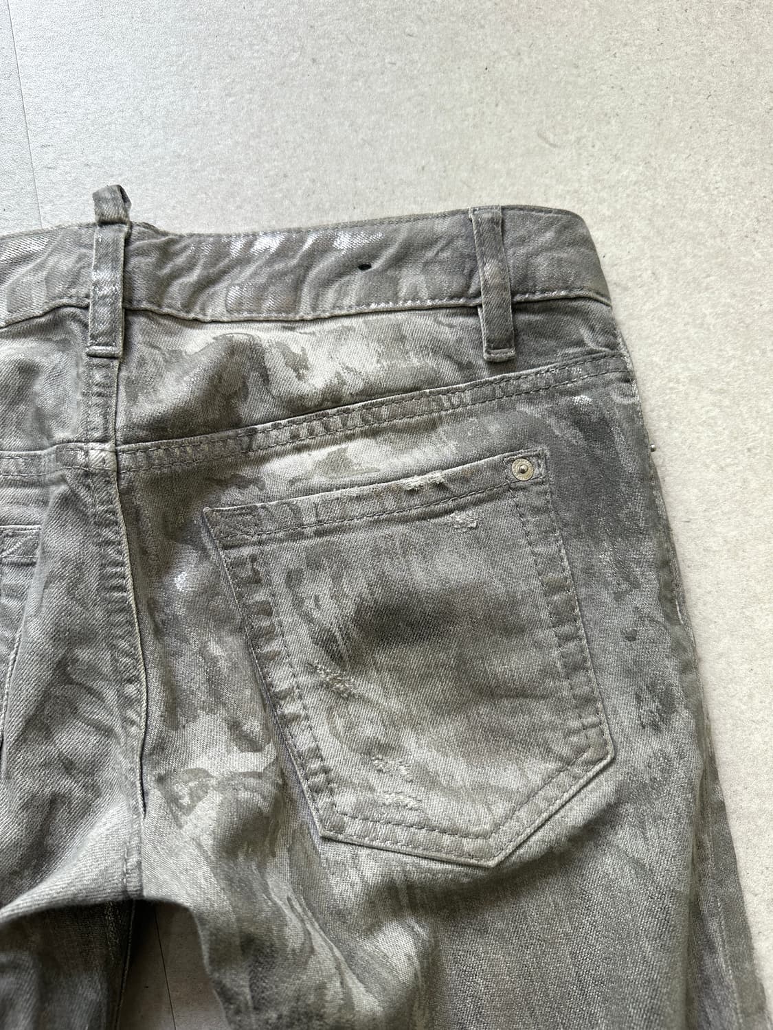 디스퀘어드 2000s 러스티 실버 왁스코팅 슬림진 상품이미지7