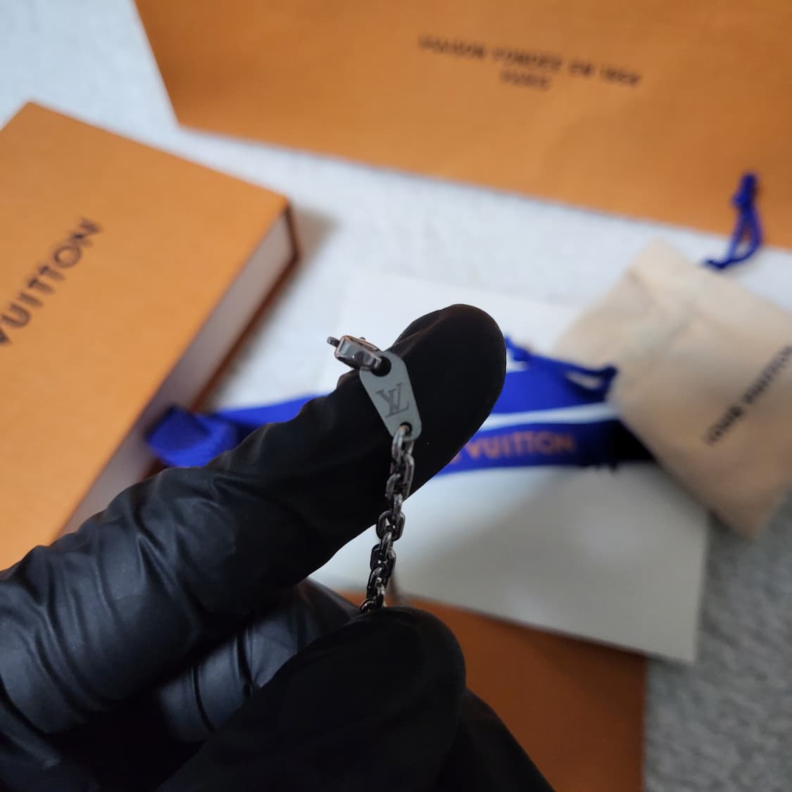 [새상품급/풀구성]루이비통 모노그램 볼드 목걸이 상품이미지4