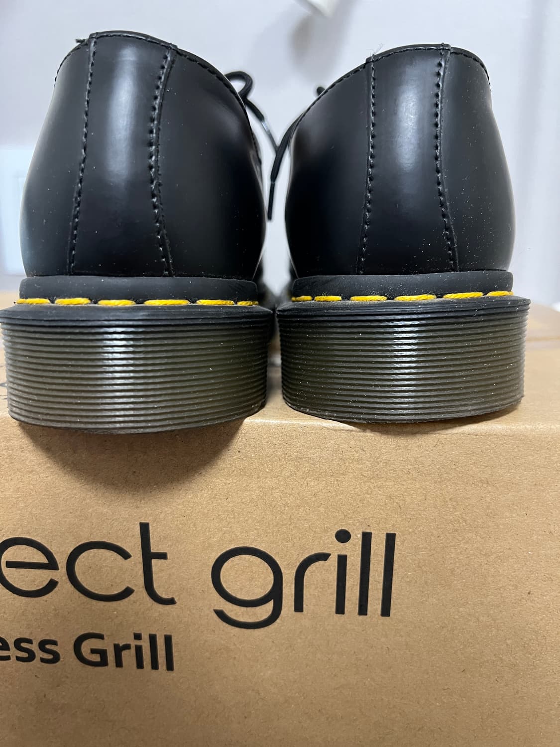 택포14) 닥터마틴 1461 스무스 3홀 블랙 UK5 240 상품이미지4