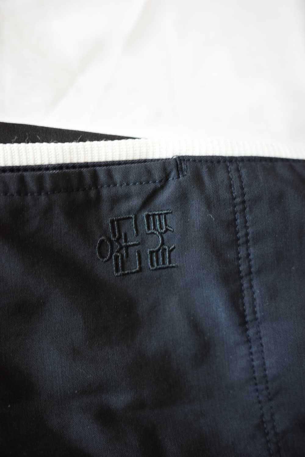 폴리테루 1011 나일론 트랙 팬츠 플로럴 - 파이프드 블랙 상품이미지5