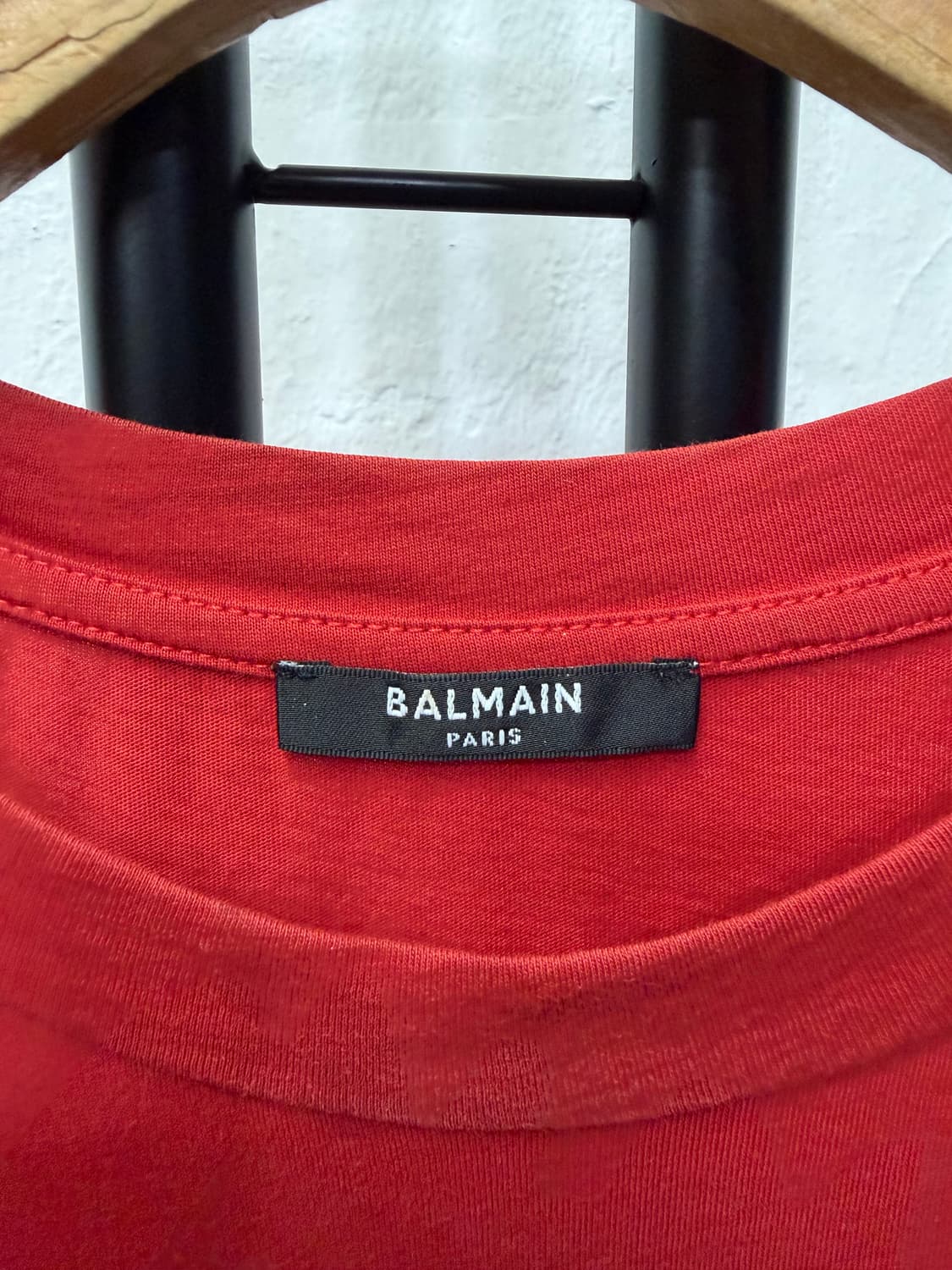 매장판정품) 발망 20ss BALMAIN 레드 로고 반팔티 M 상품이미지6