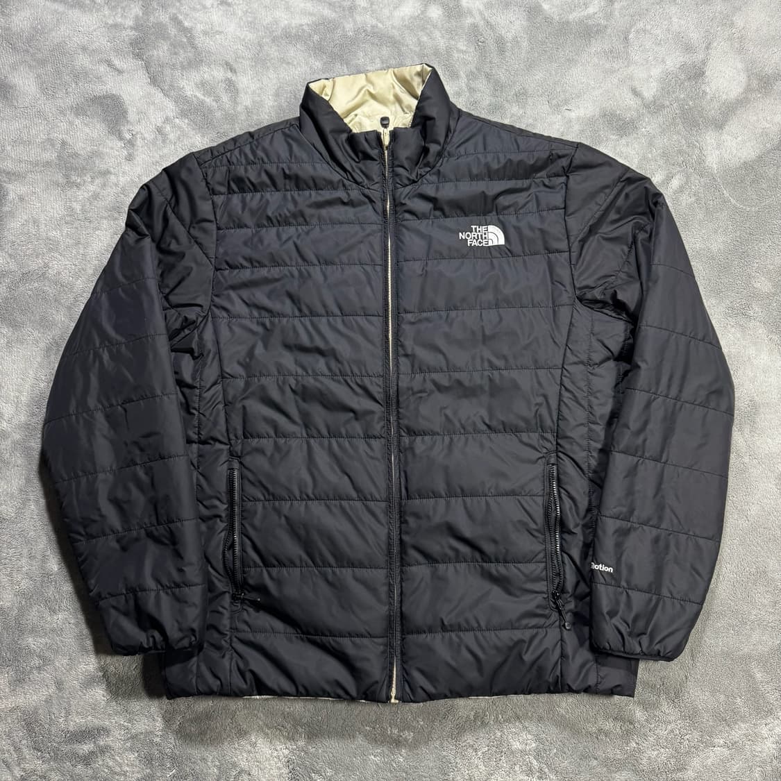 노스페이스 v-motion 리버시블 경량패딩 상품이미지1