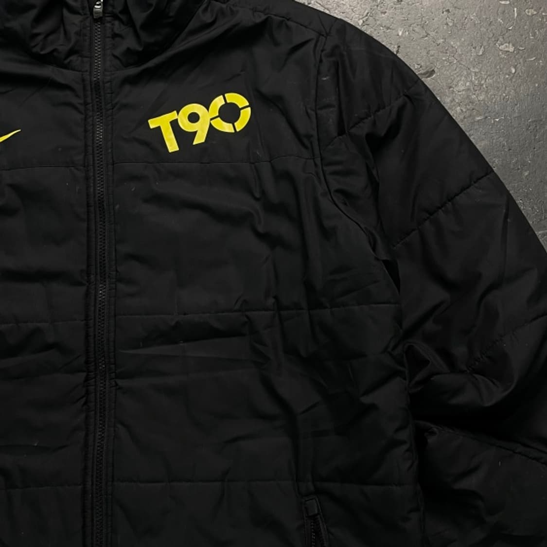 105 나이키 토탈90 경량패딩 상품이미지2