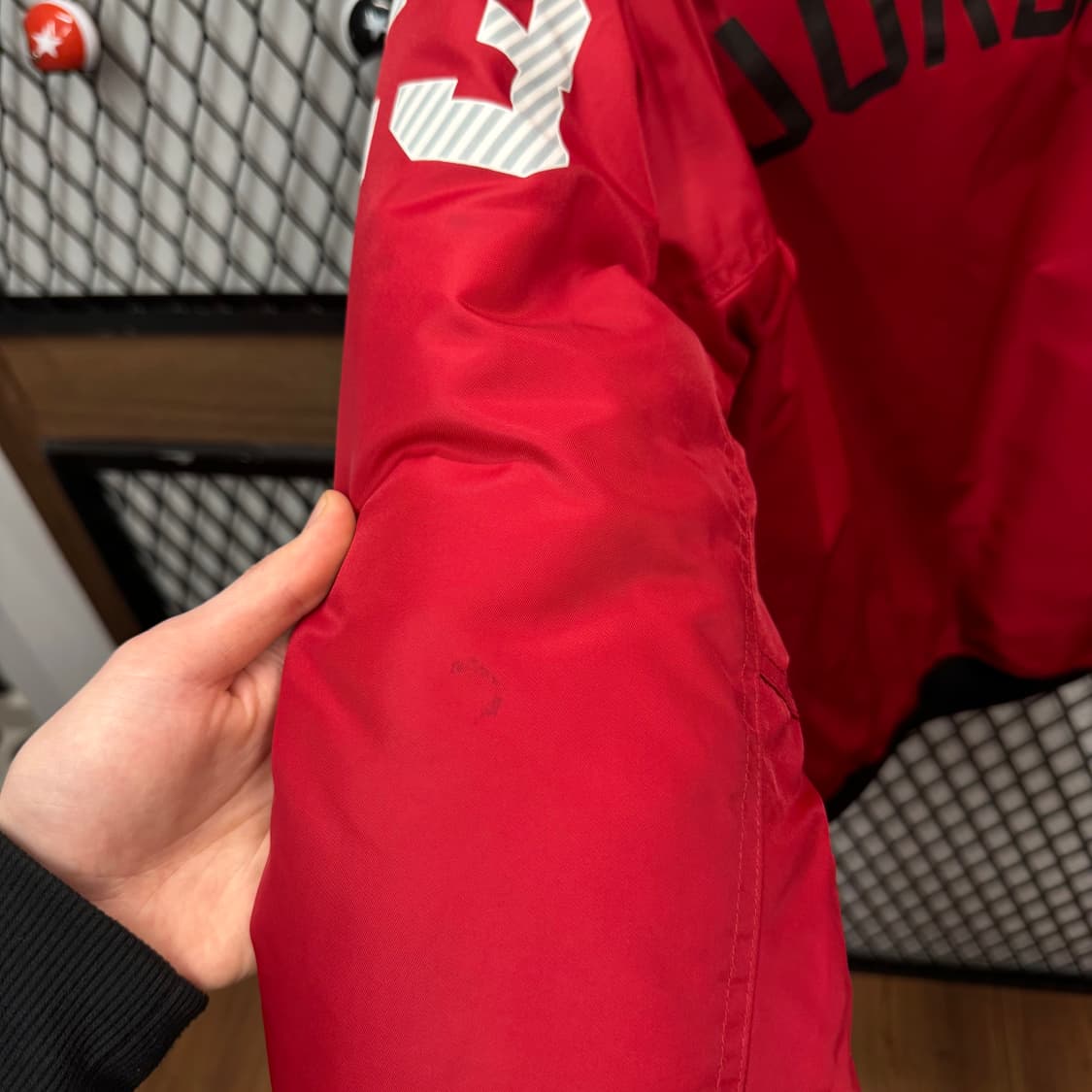 조던 키즈 바시티 봄버 자켓 후면 레터링 로고 포인트 레드 블랙 상품이미지9