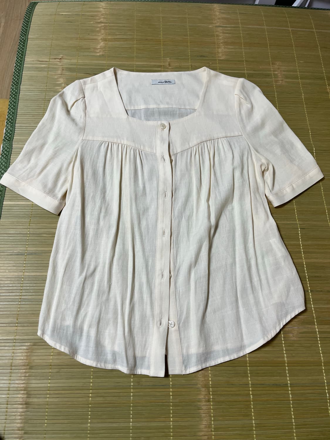 로엠 스퀘어넥 블라우스 상품이미지1