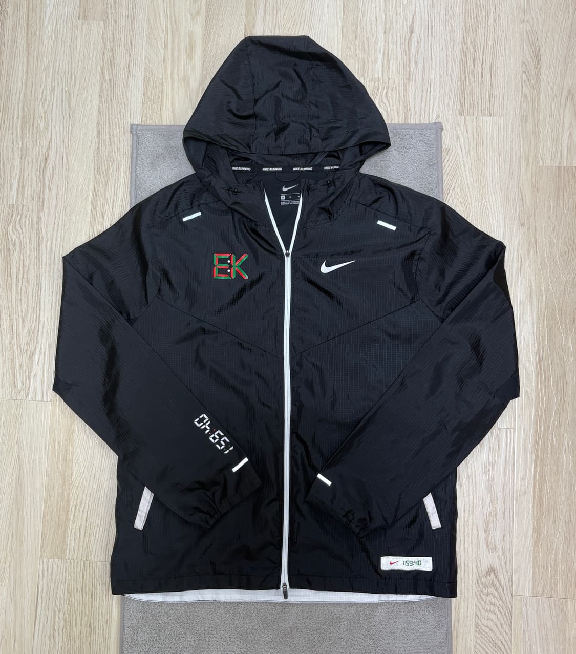 [S급] 희귀매물❗️ 나이키 윈드러너 킵초게 M 상품이미지1